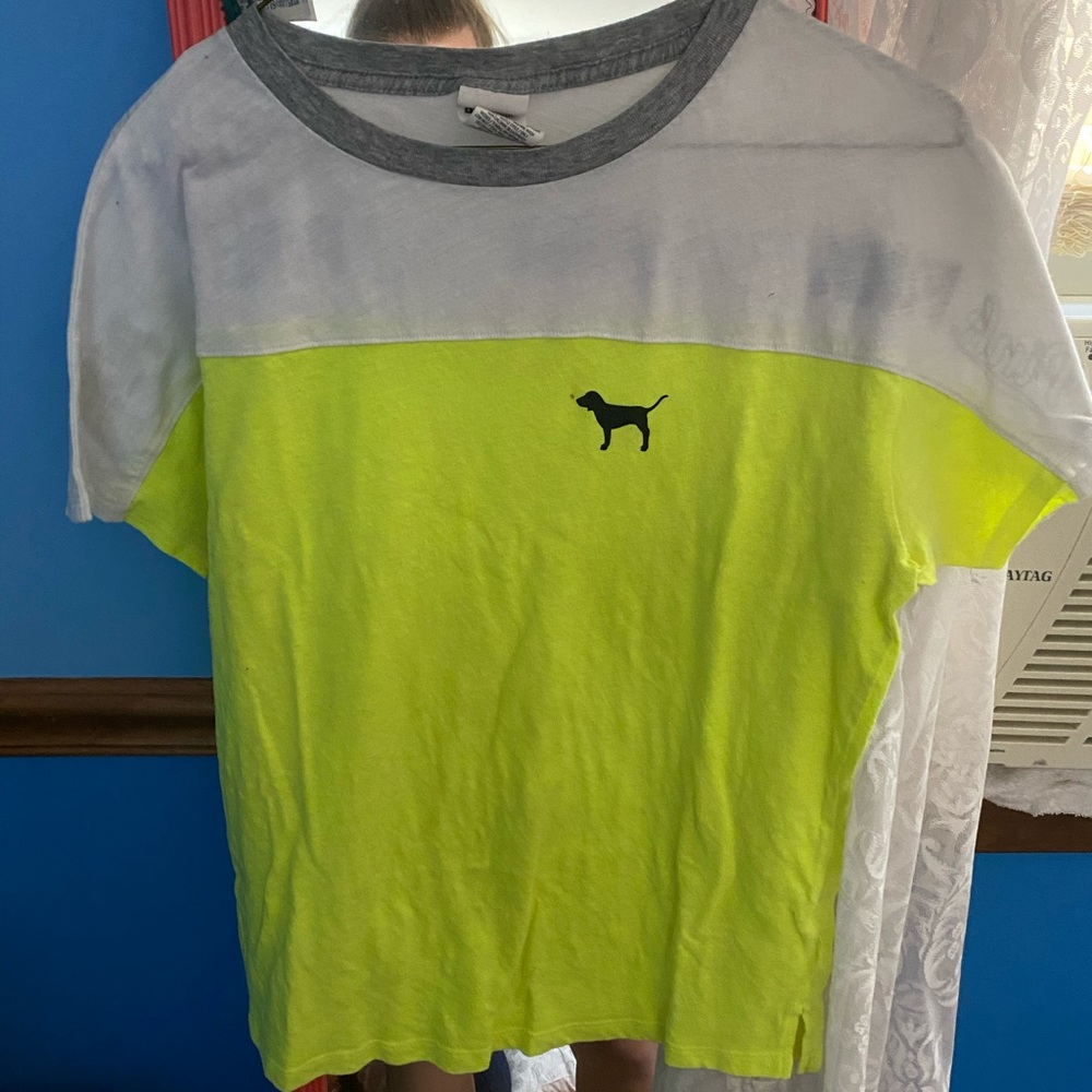Pink tee shirt